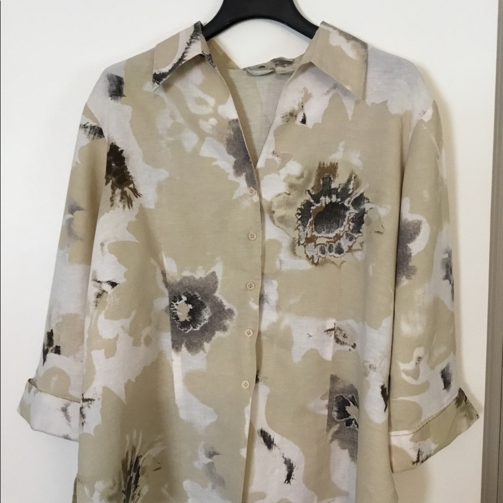 Ladies. Blouse harve Bernard. Size 2X. Linen cotton blend